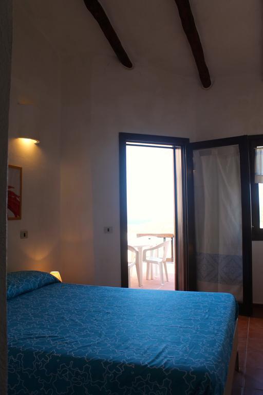 Apartamento La Marmorata Vacation House Santa Teresa Gallura Habitación foto