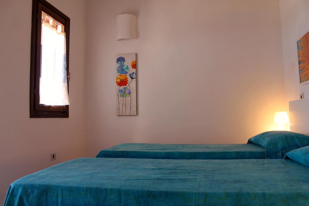 Apartamento La Marmorata Vacation House Santa Teresa Gallura Habitación foto